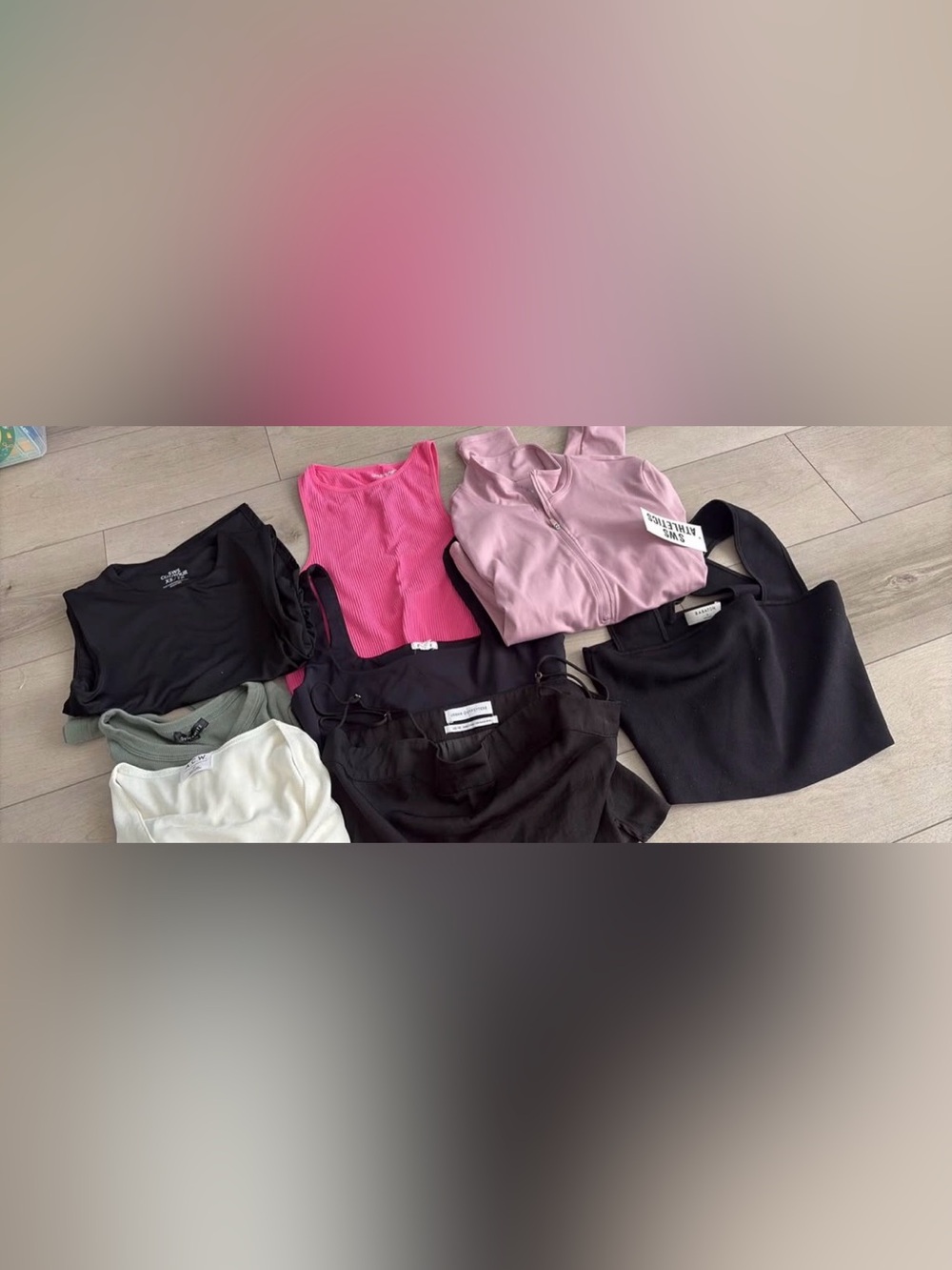 FREE SHIP❤️ Women’s Clothing Bundle – Size XS & Small